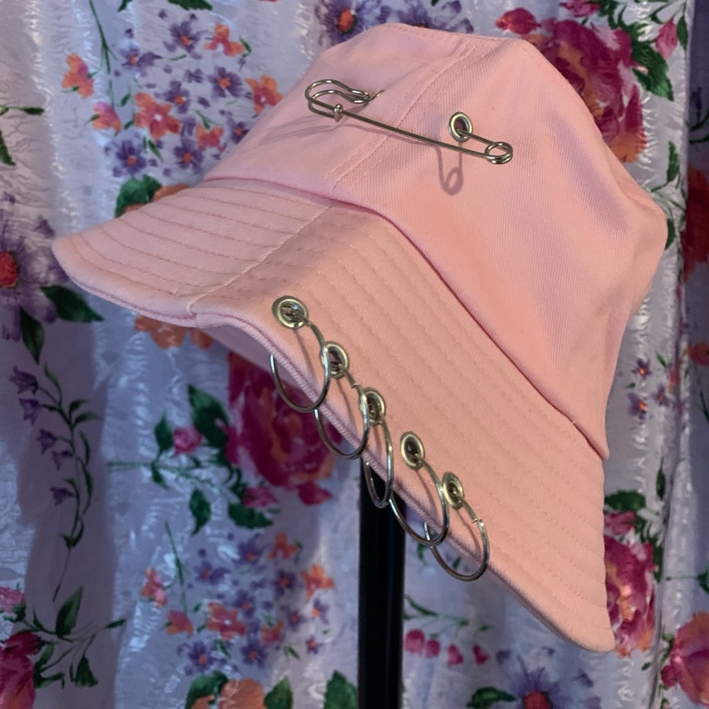 Bundle bucket hats